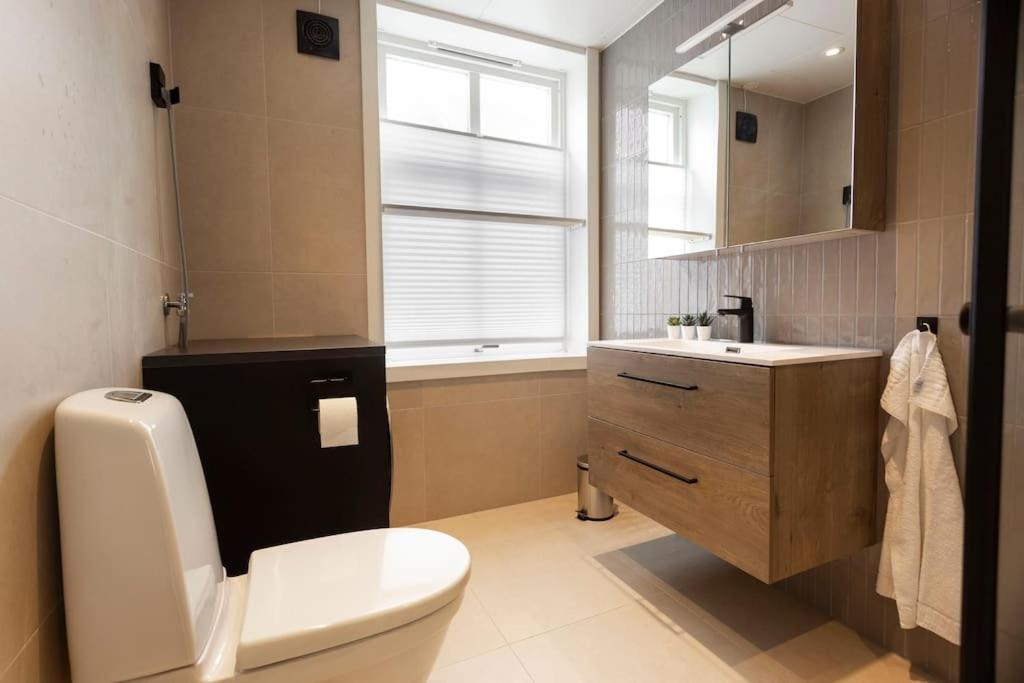 New! Modern Apartment In Historic Area Of Bergen! Extérieur photo