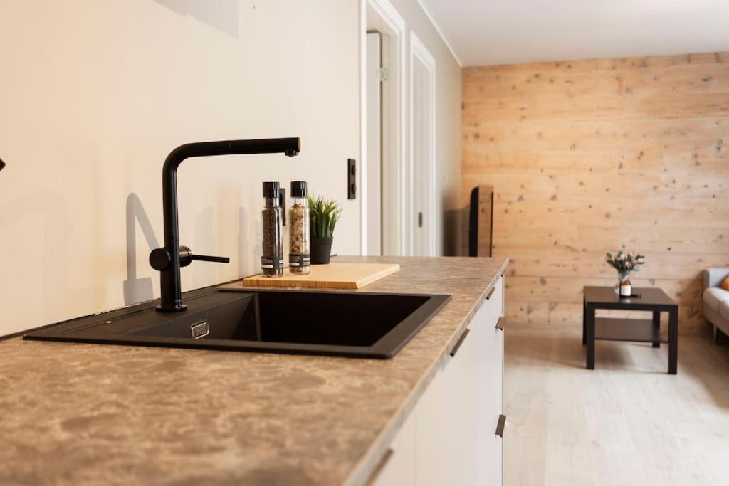 New! Modern Apartment In Historic Area Of Bergen! Extérieur photo