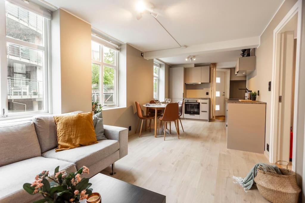 New! Modern Apartment In Historic Area Of Bergen! Extérieur photo
